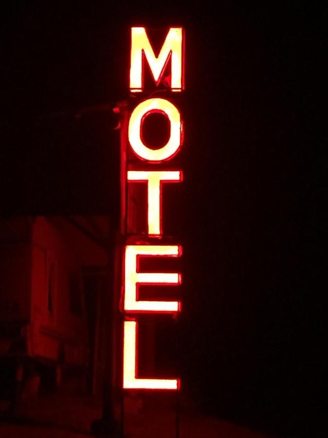 Hotel Piekalne Kalniesi Zewnętrze zdjęcie